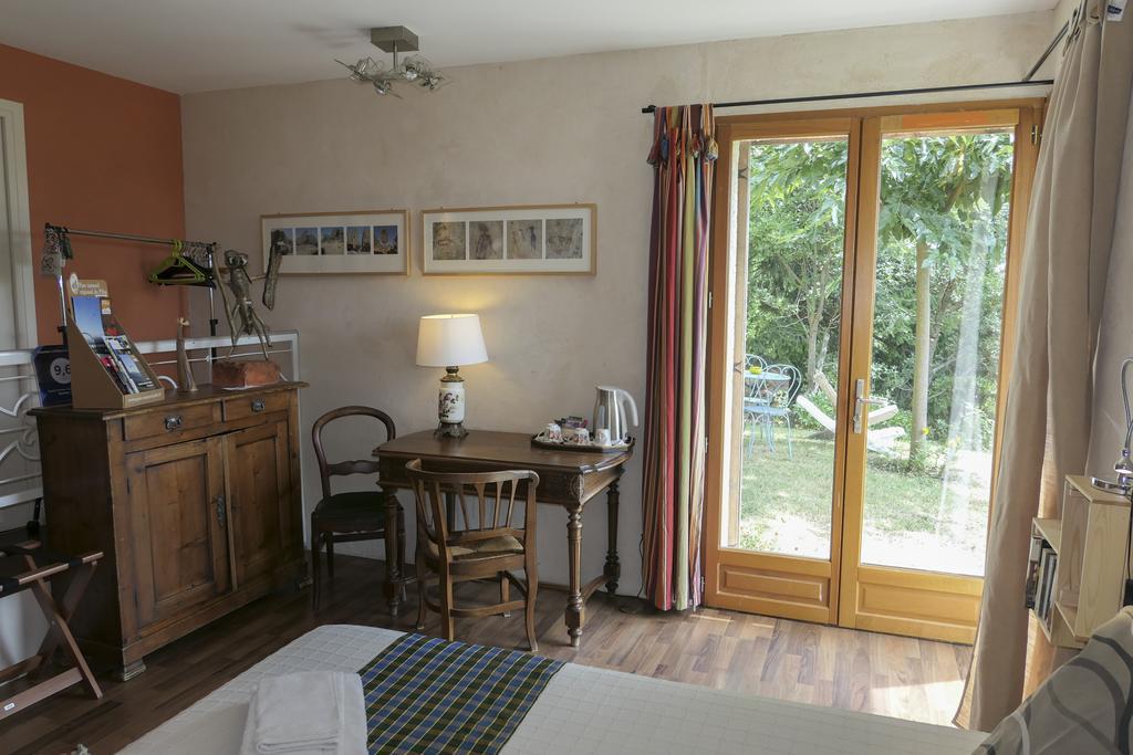 Chambre D'Hotes La Bichette Chassagny Exterior photo